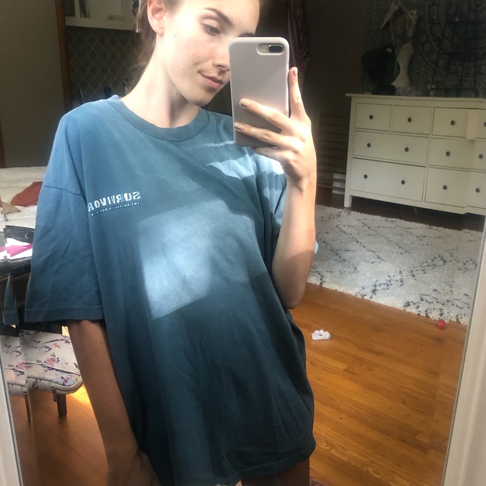 Thrifted survivor logo tee!